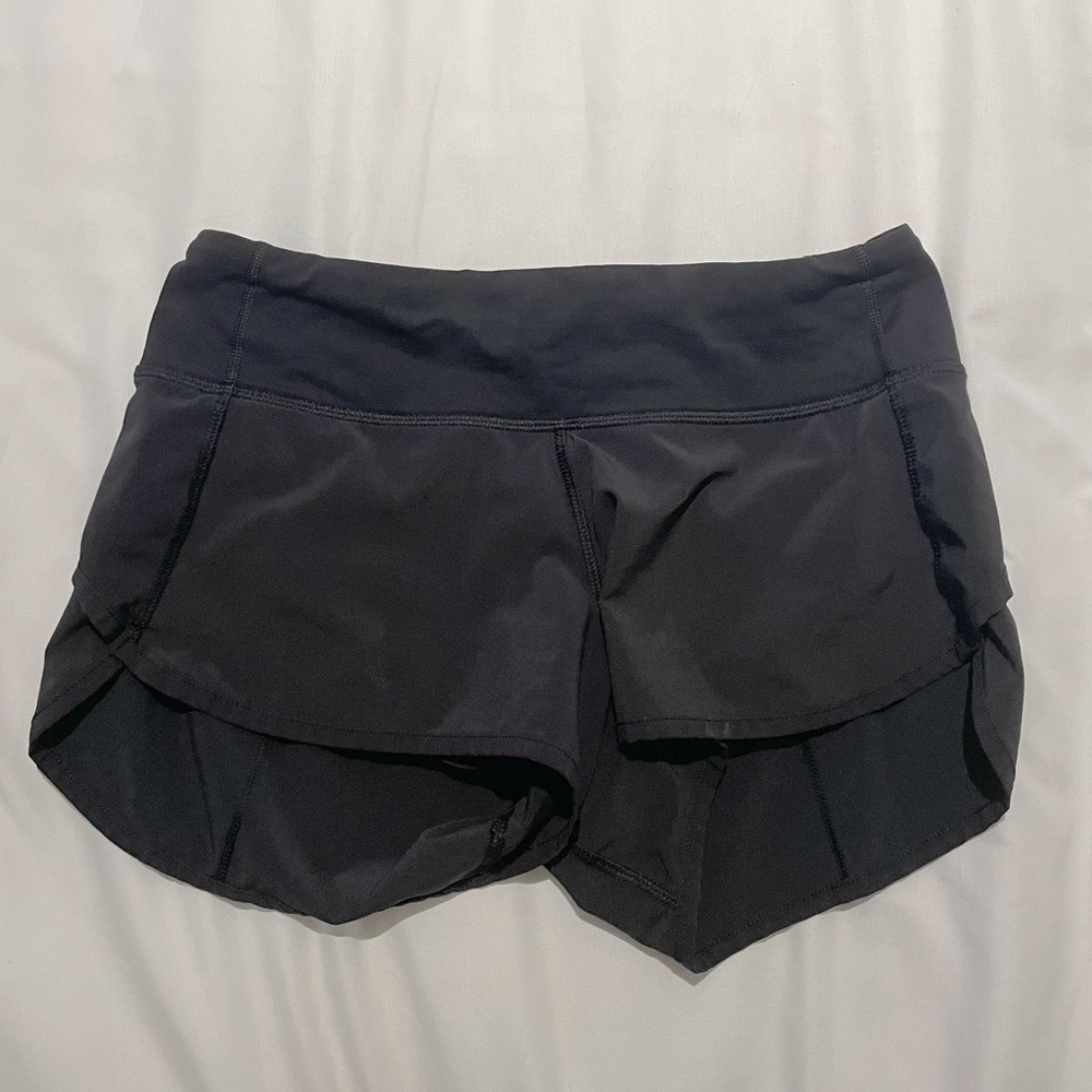 Lululemon 2.5’ Speed Up Black Shorts